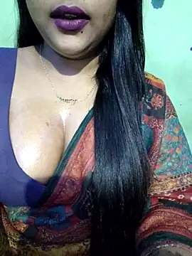 Snapshot of JIYA-04 chatting on December 5, 2025, 2:37 pm JIYA-04 online show from December 5, 2025, 2:37 pm