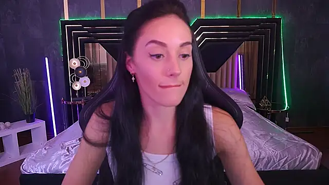 Snapshot of EviLune chatting on September 14, 2025, 6:25 am EviLune online show from September 14, 2025, 6:25 am