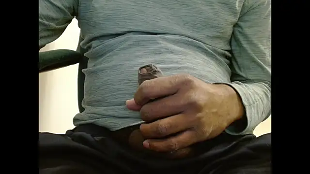 pranastro00 online show from November 11, 2025, 1:22 am