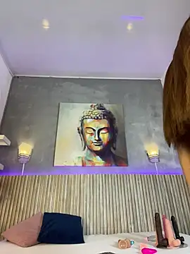 Saracooper   online show from April 17, 2026, 3:31 am