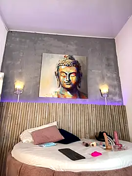 Snapshot of Saracooper__ chatting on October 19, 2025, 3:20 am Saracooper online show from October 19, 2025, 3:20 am