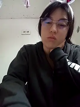 lareinalareinadelanal online show from October 31, 2025, 12:13 pm