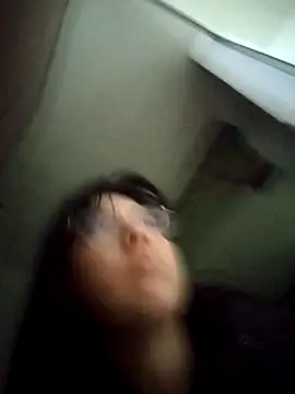 lareinalareinadelanal online show from November 9, 2025, 12:42 pm