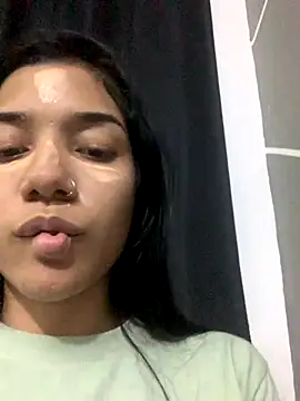 Snapshot of ElaRose_12 chatting on September 15, 2025, 5:13 pm ElaRose 12 online show from September 15, 2025, 5:13 pm