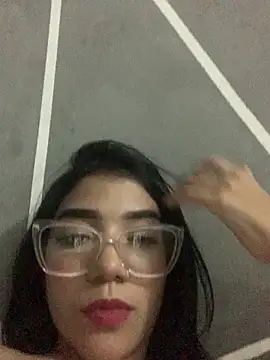 Snapshot of ElaRose_12 chatting on November 18, 2025, 11:26 pm ElaRose 12 online show from November 18, 2025, 11:26 pm