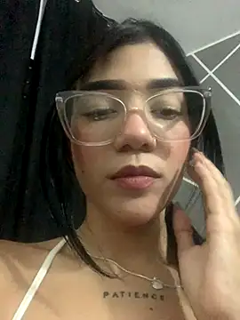 Snapshot of ElaRose_12 chatting on November 28, 2025, 7:36 pm ElaRose 12 online show from November 28, 2025, 7:36 pm