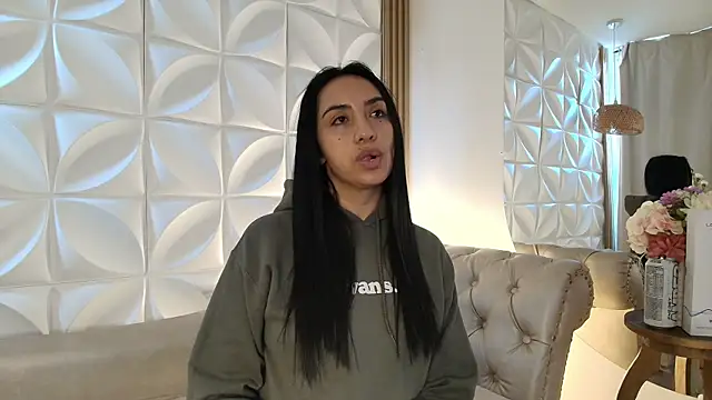 Snapshot of ana_riveros chatting on February 20, 2026, 8:33 pm ana riveros online show from February 20, 2026, 8:33 pm