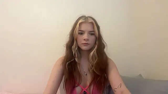 kykybaby4444 online show from February 13, 2026, 4:51 pm