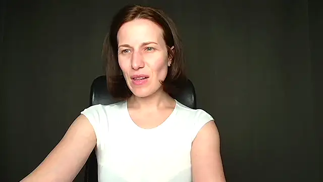 Snapshot of Kelly_Kisss chatting on May 3, 2026, 11:37 am Kelly Kisss online show from May 3, 2026, 11:37 am