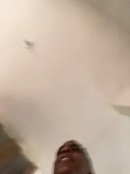 Snapshot of machucatu chatting on February 3, 2026, 6:02 pm machucatu online show from February 3, 2026, 6:02 pm