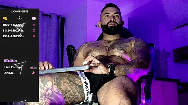 Snapshot of Max-prada chatting on February 11, 2026, 2:00 am Max-prada online show from February 11, 2026, 2:00 am