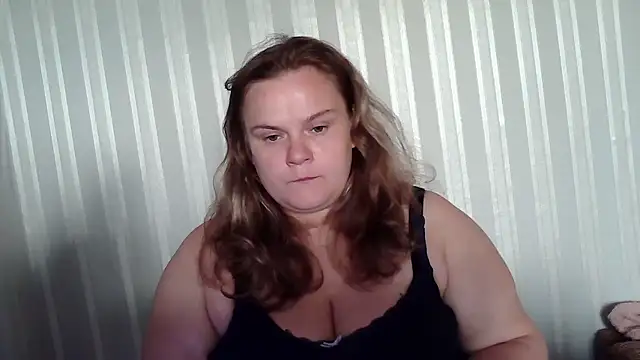 Snapshot of HollyXEva chatting on September 9, 2025, 6:01 am HollyXEva online show from September 9, 2025, 6:01 am