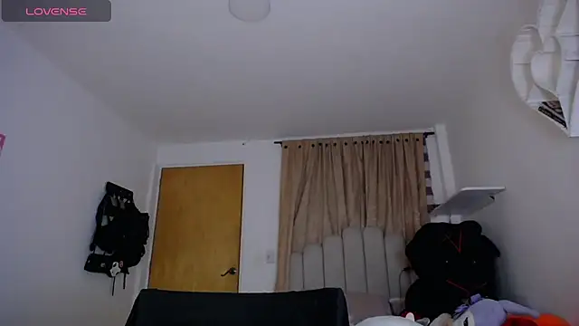 dayis sweet online show from March 25, 2026, 2:55 am