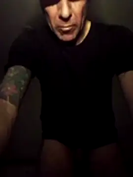 Snapshot of Thepunisherok chatting on November 6, 2025, 5:55 am Thepunisherok online show from November 6, 2025, 5:55 am