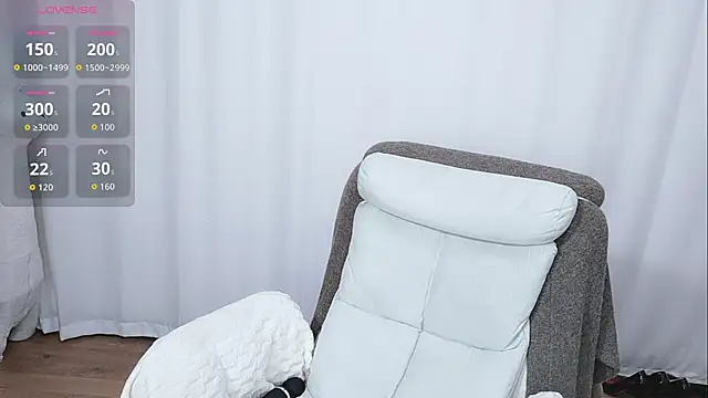 Snapshot of Ailsa-Baby chatting on November 26, 2025, 10:04 am Ailsa-Baby online show from November 26, 2025, 10:04 am