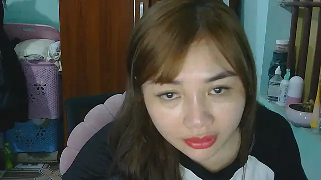 Uhem112 online show from November 9, 2025, 1:26 pm