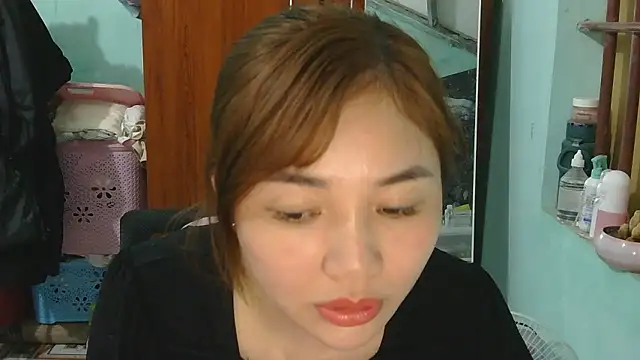 Uhem112 online show from November 11, 2025, 1:50 pm