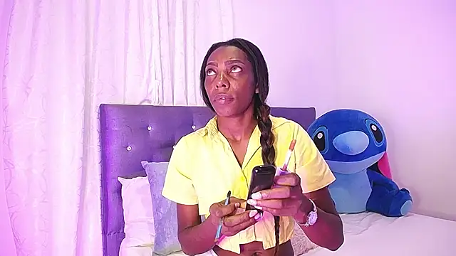 Snapshot of BryanaSmith21 chatting on October 20, 2025, 8:31 pm BryanaSmith21 online show from October 20, 2025, 8:31 pm