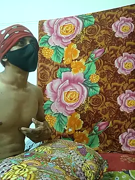 Seducing couple online show from September 9, 2025, 9:35 pm