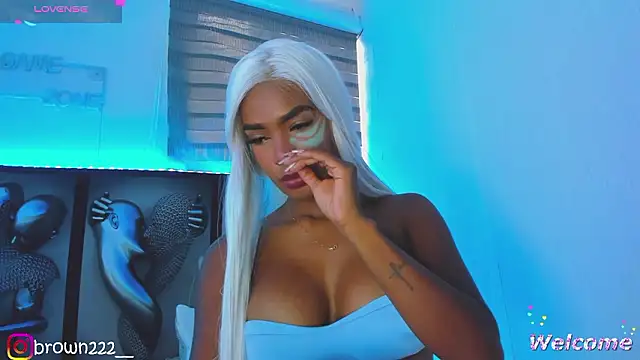 Snapshot of _naomibrown_ chatting on February 1, 2026, 8:51 pm naomibrown online show from February 1, 2026, 8:51 pm