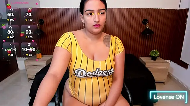 ElectraRose  online show from October 17, 2025, 11:34 am