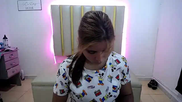 keilicita tonny 18 online show from October 13, 2025, 5:14 pm