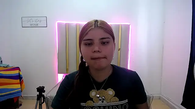 keilicita tonny 18 online show from September 20, 2025, 5:51 pm