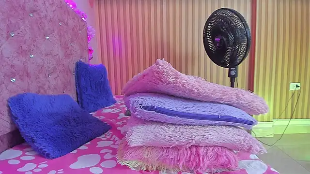 Snapshot of violet_taylor_ chatting on September 20, 2025, 2:27 am violet taylor online show from September 20, 2025, 2:27 am