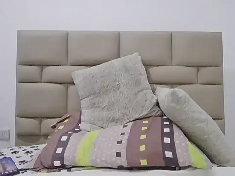 skinnylatino51 online show from April 6, 2026, 1:01 am