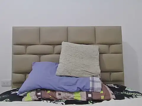 skinnylatino51 online show from January 11, 2026, 12:34 pm