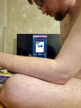 Snapshot of gazb90 chatting on October 9, 2025, 10:32 pm gazb90 online show from October 9, 2025, 10:32 pm