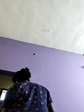 papukurty online show from November 9, 2025, 2:26 am