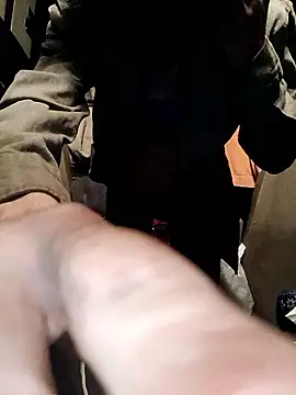 nudeandhorny2025 online show from January 16, 2026, 2:59 am