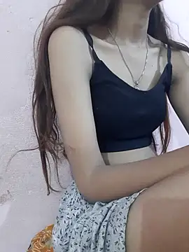 Snapshot of Mahira568 chatting on November 3, 2025, 6:33 pm Mahira568 online show from November 3, 2025, 6:33 pm