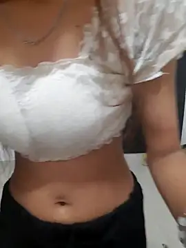 Snapshot of Mahira568 chatting on January 13, 2026, 5:39 pm Mahira568 online show from January 13, 2026, 5:39 pm