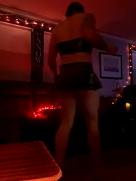 Snapshot of HotMessJESS chatting on October 10, 2025, 4:35 am HotMessJESS online show from October 10, 2025, 4:35 am