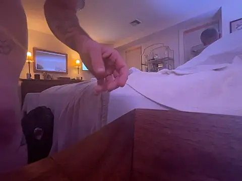 Snapshot of HotMessJESS chatting on December 5, 2025, 9:52 am HotMessJESS online show from December 5, 2025, 9:52 am