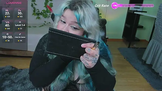 Snapshot of _CandyM1lky_ chatting on October 7, 2025, 7:09 am CandyM1lky online show from October 7, 2025, 7:09 am