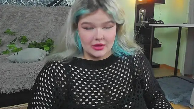 Snapshot of _CandyM1lky_ chatting on November 9, 2025, 7:23 am CandyM1lky online show from November 9, 2025, 7:23 am