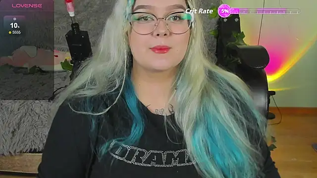 Snapshot of _CandyM1lky_ chatting on November 12, 2025, 6:39 am CandyM1lky online show from November 12, 2025, 6:39 am