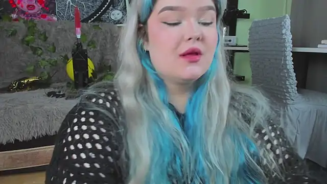 Snapshot of _CandyM1lky_ chatting on October 30, 2025, 6:55 am CandyM1lky online show from October 30, 2025, 6:55 am