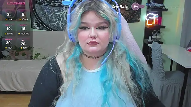 Snapshot of _CandyM1lky_ chatting on November 29, 2025, 6:57 am CandyM1lky online show from November 29, 2025, 6:57 am