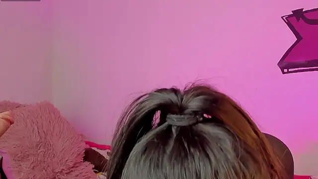 Snapshot of Alanaloiiss_ chatting on January 14, 2026, 8:23 pm Alanaloiiss online show from January 14, 2026, 8:23 pm