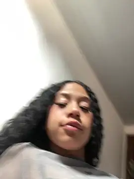 jadee8 online show from April 3, 2026, 6:36 pm