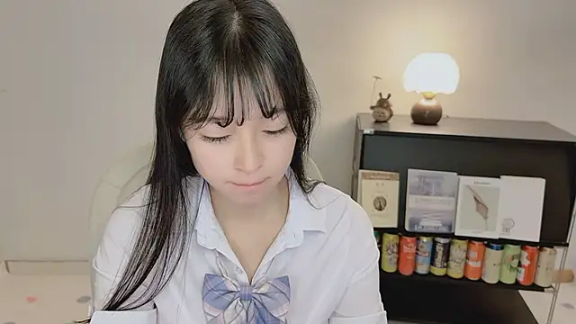Onechestnut online show from June 2, 2026, 8:58 am