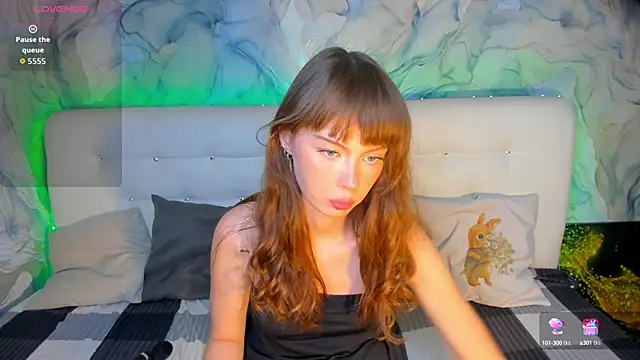 LolaMeddisson online show from October 10, 2025, 8:09 pm