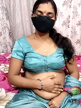 Snapshot of Lalitha-1995 chatting on December 2, 2025, 5:25 pm Lalitha-1995 online show from December 2, 2025, 5:25 pm