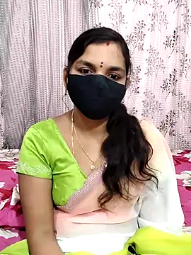 Snapshot of Lalitha-1995 chatting on November 30, 2025, 4:30 pm Lalitha-1995 online show from November 30, 2025, 4:30 pm