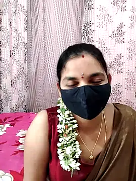 Snapshot of Lalitha-1995 chatting on November 11, 2025, 6:41 am Lalitha-1995 online show from November 11, 2025, 6:41 am