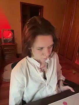 enchanting chloe online show from October 12, 2025, 4:08 pm